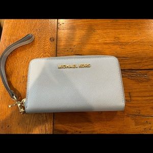 Michael Kors Leather Blue Accordian Zip Wristlet